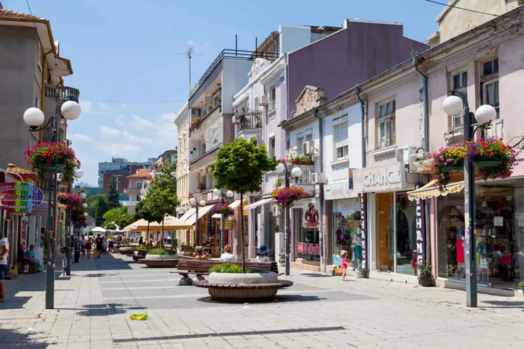 Bulgaristan en güzel şehirlerinden olan Burgaz ile ilgili haberleri Burgaz sayfalarımızdan takip edebilirsiniz.