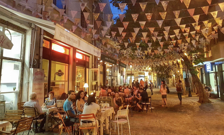 Sonbahar Günleri Plovdiv 2025 kapsamında, 5 Eylül - 27 Eylül tarihleri arasında Kapana Bölgesi'ndeki dört açık hava sahnesinde özel müzik programı sunulacak.