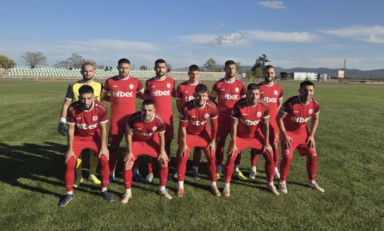 Güller Vadisinin takımı: FC Rozova Dolina 1 Kazanlak kasabasında bulunan Güller Vadisinin futbol takımı FC Rozova Dolina Stara Zagora ilinin göz bebeği.