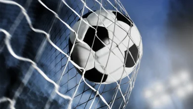 Bulgaristan’da futbol camiası sarsıldı. Ülkenin birinci ve ikinci liglerinde forma giyen 46 futbolcu, antrenör ve kulüp görevlisinin 2024/25 sezonunda kendi lig maçlarına bahis oynadığı tespit edildi.