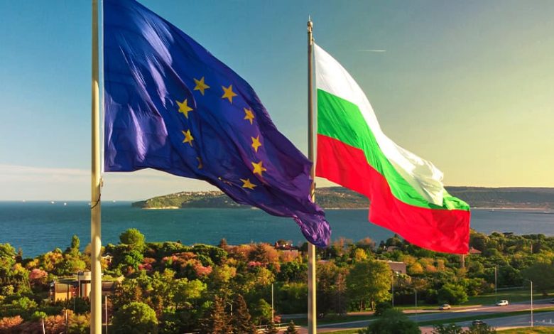 Bulgaristan gümrüğünde euro hazırlığı tamamlandı 1 Bulgaristan Gümrük Ajansı, ülkenin 1 Ocak 2026’daki euro geçişi öncesi tüm bilişim sistemlerinin uyumunu sağladığını açıkladı