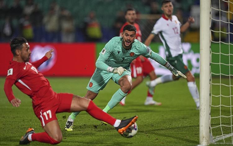 Bulgaristan, sahasında Türkiye’ye 6-1 yenildi 1 Sofya’da oynanan 2026 Dünya Kupası Elemeleri E Grubu maçında Bulgaristan, Türkiye karşısında ağır bir yenilgi aldı.