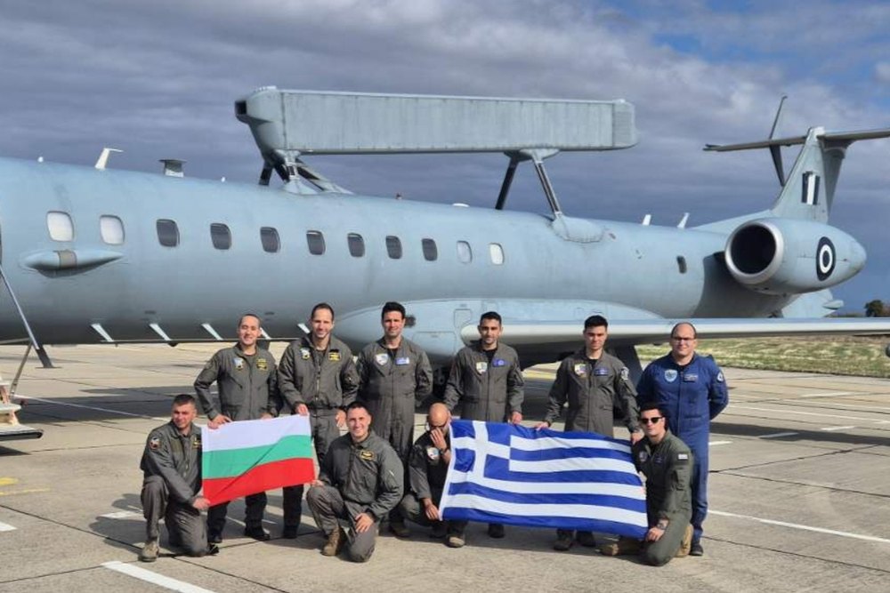 Bulgaristan ile Yunanistan hava sahasında gerçekleştirilen “Green Bridge 2025” tatbikatında iki ülkenin savaş uçakları sınır ötesi hava güvenliği operasyonlarını başarıyla yerine getirdi.