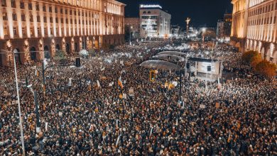 Bulgaristan’da başkent Sofya başta olmak üzere ülke genelinde düzenlenen kitlesel protestolarda hükümetin istifası talep edildi.