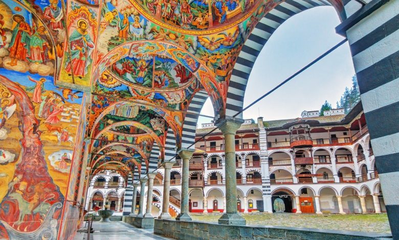 Ulusal İstatistik Enstitüsü verilerine göre Bulgaristan’da 2025’te turist sayısı 9,5 milyonu geçti. Hem yerli hem yabancı ziyaretçi sayısında artış kaydedildi.