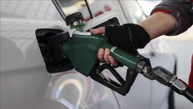 Bulgaristan’da akaryakıt fiyatları son günlerde hızla artarken, küresel petrol piyasasındaki yükseliş etkisini doğrudan hissettirdi.