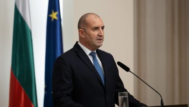 Bulgaristan’da seçim gününün ardından gelen ilk veriler, 52’nci Parlamento’da en güçlü siyasi oluşumun Rumen Radev’in partisi olacağını ortaya koydu.