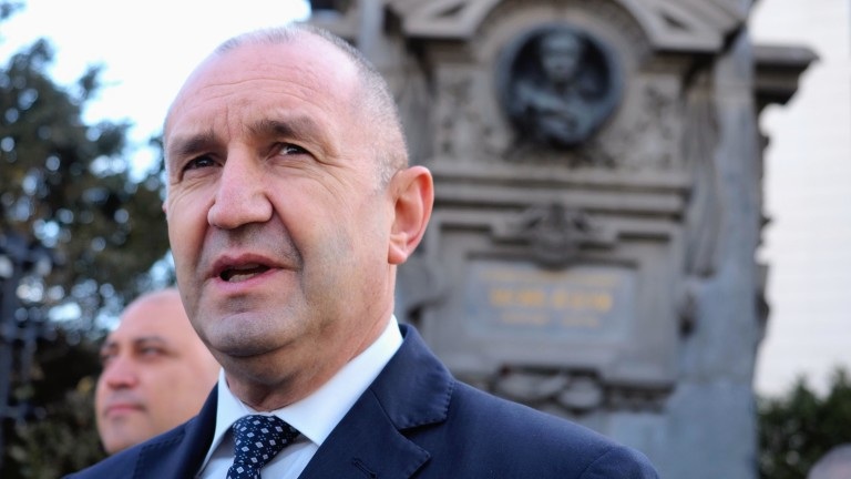 Eski Cumhurbaşkanı Rumen Radev’in kurduğu İlerici Bulgaristan Koalisyonu açık farkla ilk sıraya yerleşti.