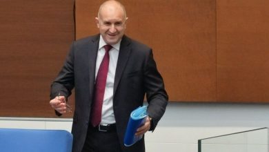 Bulgaristan Başbakanı Rumen Radev, Bezmer Hava Üssü’ne konuşlandırılan ve ülkeden ayrılan 2 ABD yakıt ikmal uçağının güneye uçmadığını açıkladı.